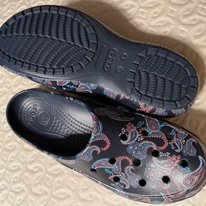 Women’s size 9, Crocs Freesail clogs